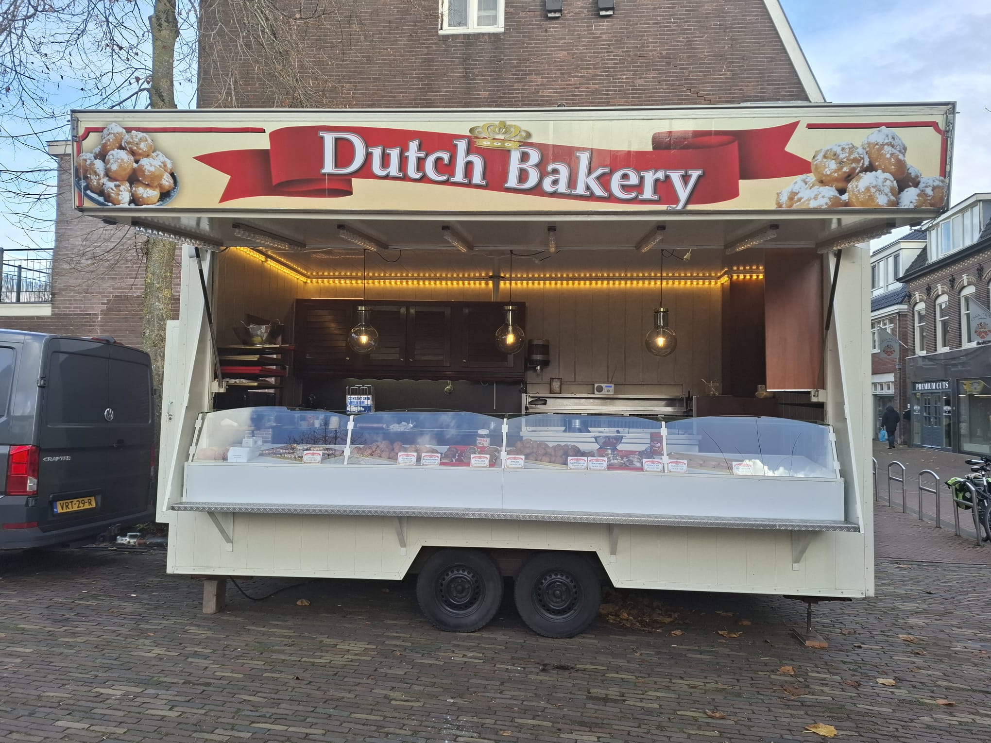 Oliebollen kraam DUTCH BAKERY